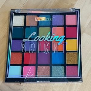 🆕NWT Eyeshadow Pallette, 25 vivid pressed pigments & eyeshadow colors